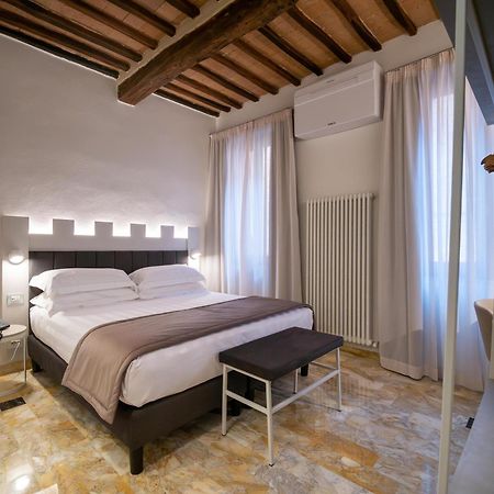 Hotel Torre Del Fuggisole Siena Exterior foto