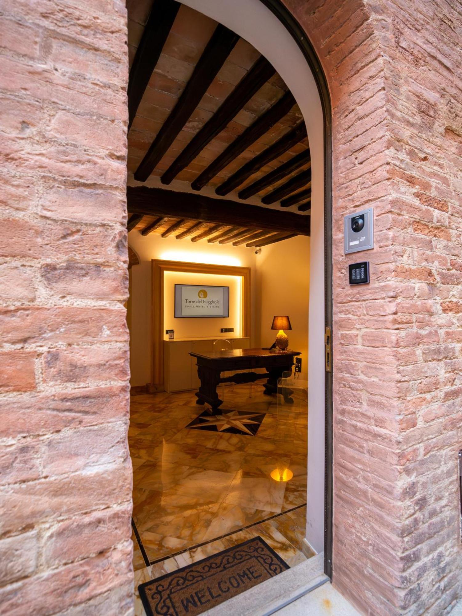 Hotel Torre Del Fuggisole Siena Exterior foto
